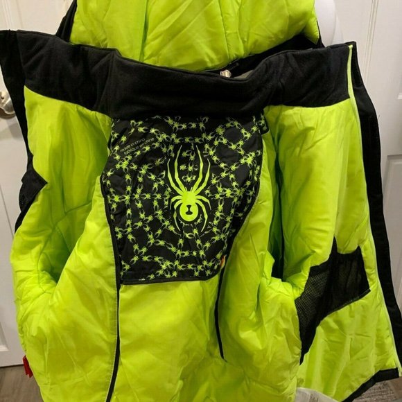 New with tags, authentic
SPYDER "Boys GUARD Jacket - Picture 5 of 11